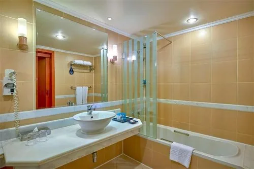 Room, Double Bed, Parrotel Beach Resort 2/2