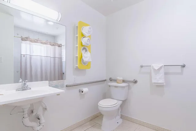 غرفة بسريرين كوين للمدخنين، Motel6 Barstow, CA - Route 66 6/6