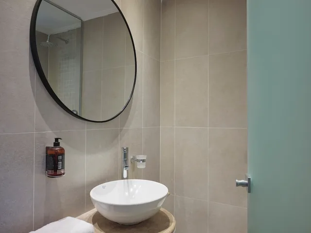 غرفة بسريرين منفصلين بإطلالة على المسبح، Atlantica Thalassa Hotel 10/10
