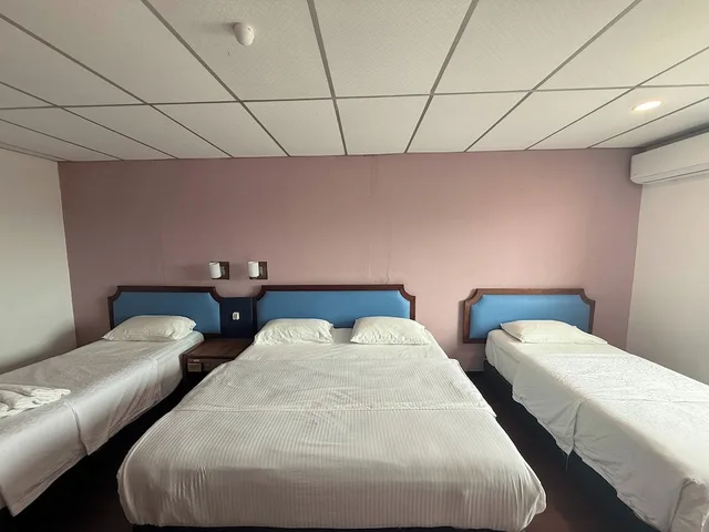 غرفة ديلوكس عائلية بسريرين منفصلين وسرير كوين وسريرين منفصلين وسرير كوين، Anika Inn 6/10