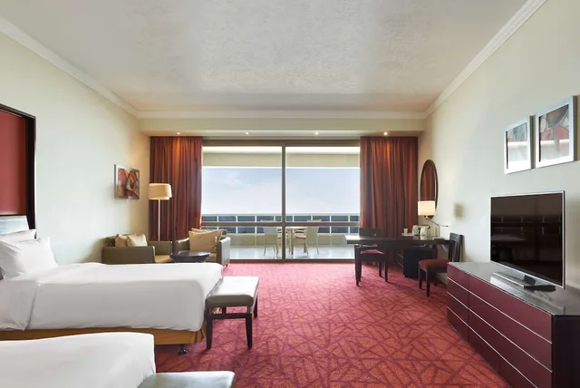 Superior, Twin Beds, Lake and Golf View, Lake View, Terrace، Radisson Blu Alexandria 7/10