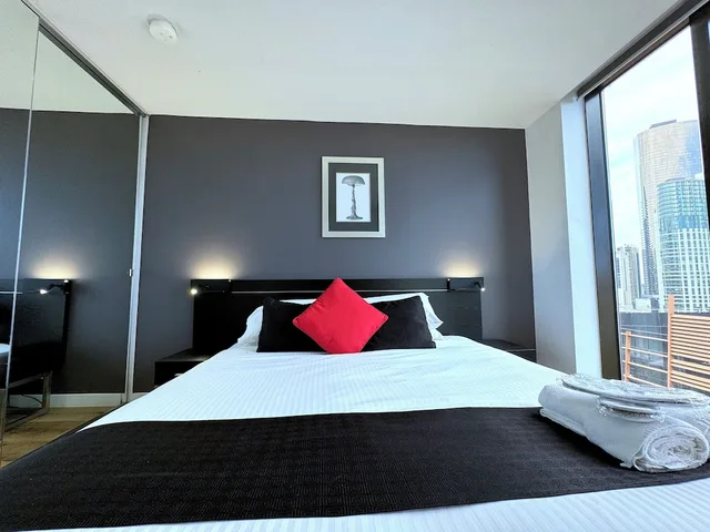 2 Bedrooms, Apartment, Balcony, Aura On Flinders Serviced Apartment 1/9