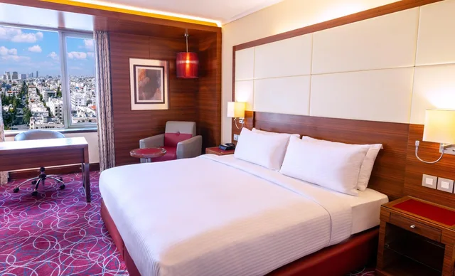 غرفة بريميوم بسرير كينج، Crowne Plaza Hotel Amman 3/7