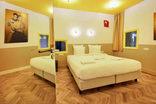 Upstairs, Tower, Shared Bathroom، Hotel Not Hotel 2/2
