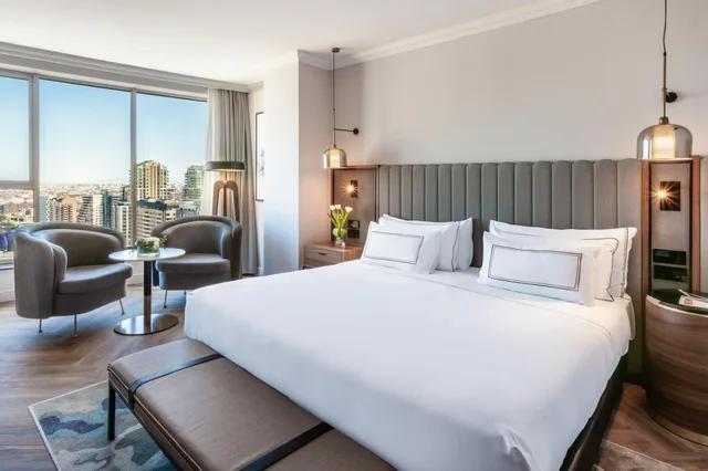 Level, Junior Suite, No Balcony، Melia Valencia Palacio de Congresos Formely Hilton Valencia 1/1