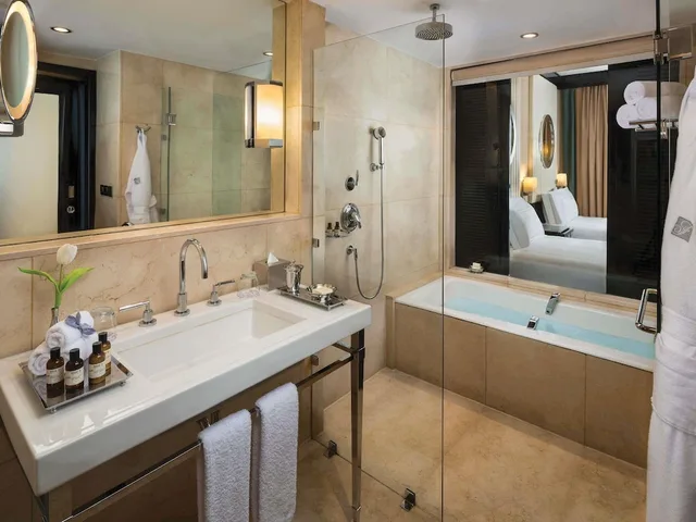 Premier, Deluxe, King Bed, Partial River View، Fairmont Nile City Hotel 5/10