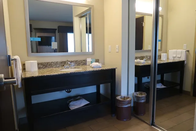 جناح بسرير كينج، Hampton Inn And Suites Salinas 8/8