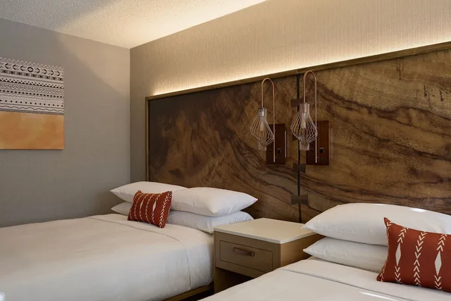 غرفة ديلوكس بسريرين كوين بشرفة، Phoenix Marriott Resort Tempe At the Buttes 2/10