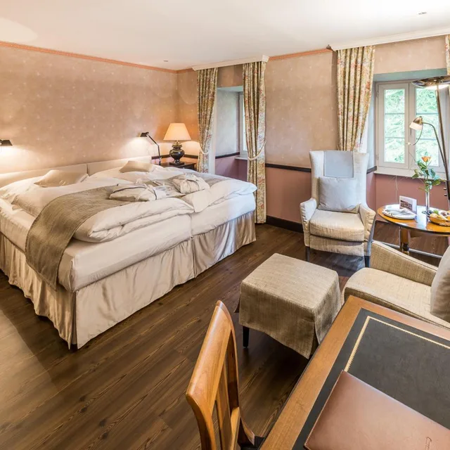 غرفة بسرير مزدوج أو سريرين منفصلين، Kurhotel Im Park 1/6