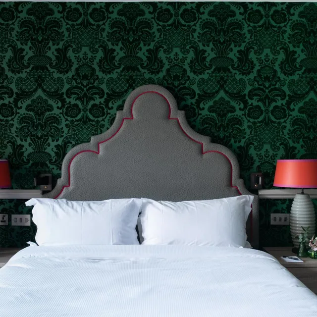 Superior, Double Bed, Pendley Manor 7/10