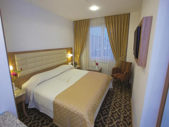 غرفة قياسية بسرير مزدوج أو سريرين منفصلين، The City Hotel 3/5