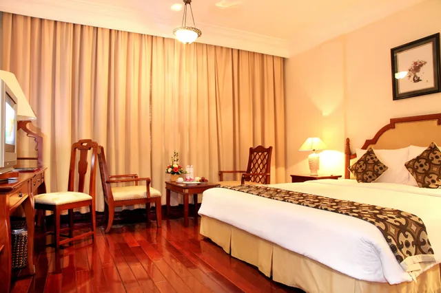 Colonial, Deluxe, Saigon Morin 1/3