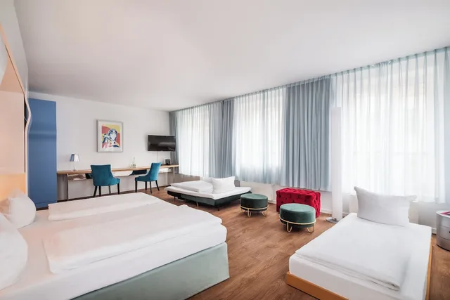 غرفة عائلية بسرير كينج مع أريكة، Art Hotel City Leipzig 1/6