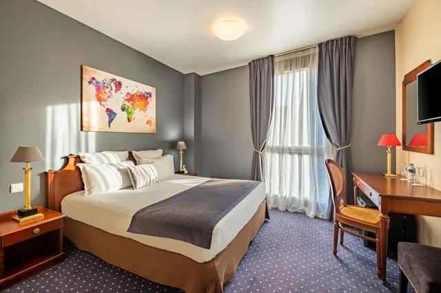 غرفة قياسية بسرير مزدوج، Amiral Hotel 2/6