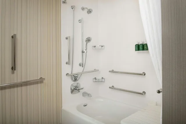 غرفة، Courtyard by Marriott Portland East 3/3