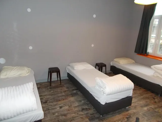 غرفة قياسية بسرير فردي، Urban City Centre Hostel 2/2