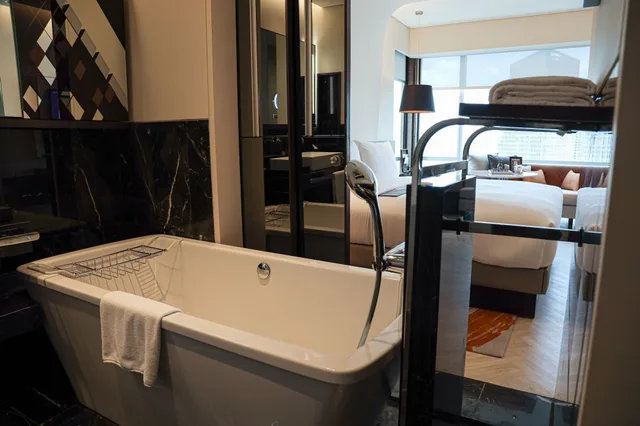 غرفة تنفيذية بسرير كينج، LE MERIDIEN BANGKOK 9/10