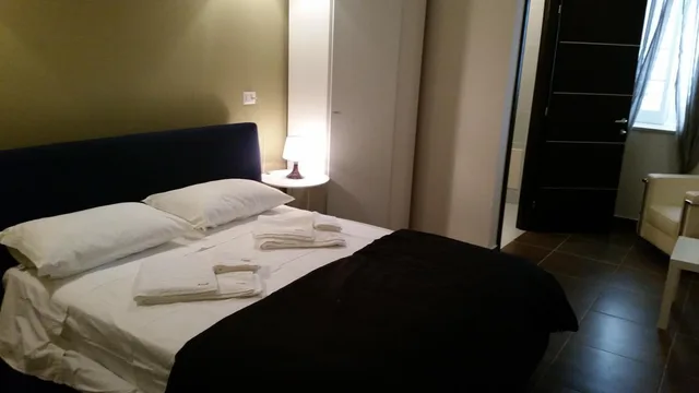غرفة كومفورت ثلاثية، Ascot Hotel 2/10
