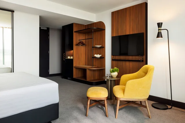 غرفة قياسية بسرير كينج، Crowne Plaza Adelaide Mawson Lakes 5/7