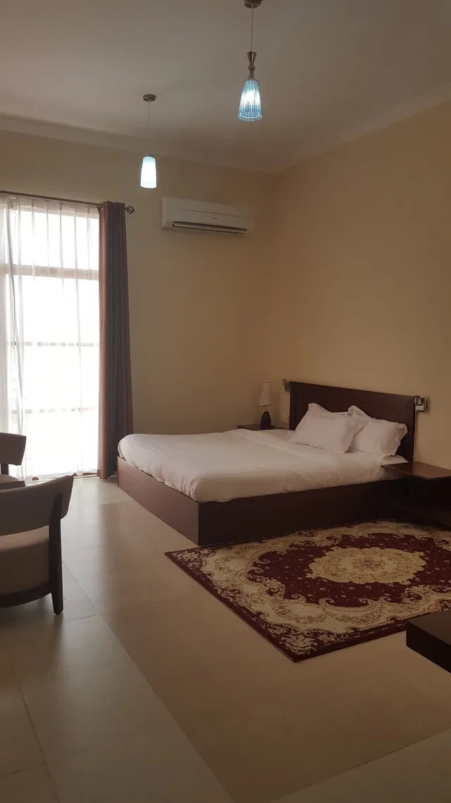 غرفة قياسية بسرير كينج بإطلالة على البحيرة، Al Ayjah Plaza Hotel 2/6