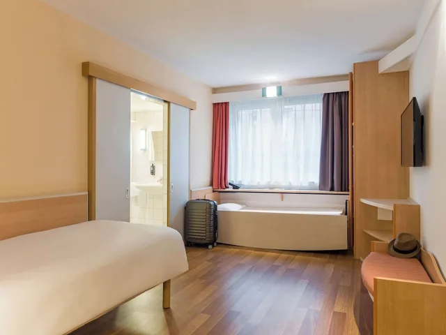 غرفة قياسية بسرير فردي لذوي الإعاقة، Ibis Stuttgart Centrum 2/9