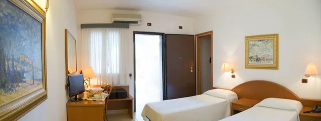 Standard, Twin Beds, Garden Hotel Ripa 2/3