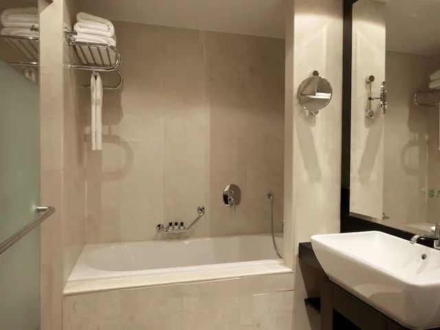 Comfort, King Bed, Atrium View، Daios Luxury Living Hotel 6/10