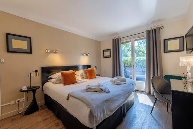 غرفة كبيرة بسرير كوين وأسرّة بطابقين بشرفة، Hotel Madeloc 4/10