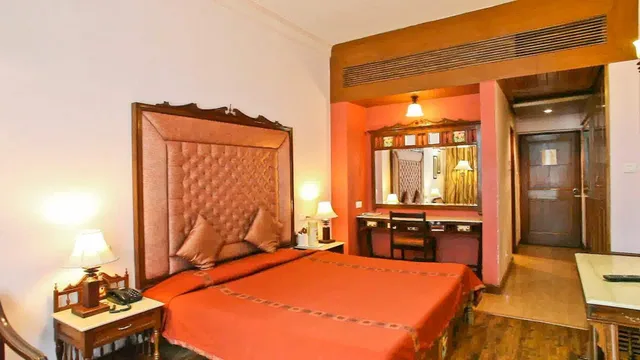 غرفة سوبيريور بسرير كينج، SHINGAR REGENCY 6/8