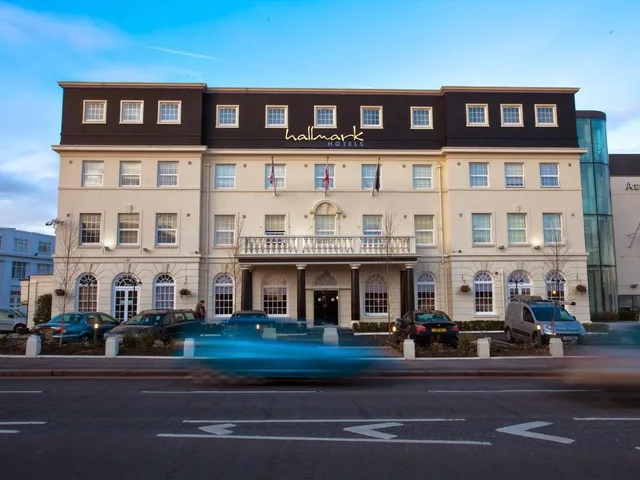 غرفة بزنس، London Croydon Aerodrome Hotel by Sunday 1/1