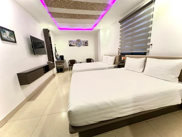 غرفة عائلية رباعية، Boss Palace Hotel 1/4