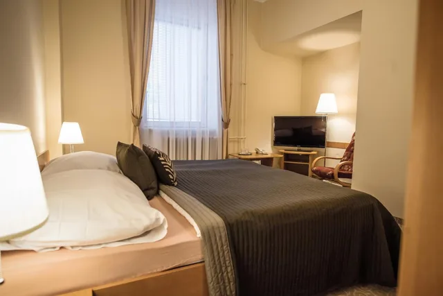 Superior, King Bed, Hotel City Bell 2/9