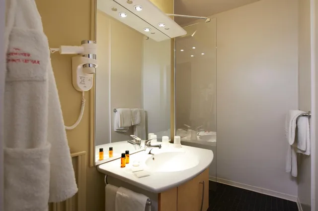 Room, Single, Le Grand Hotel 3/5