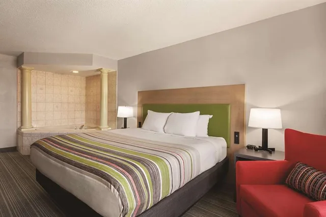 جناح بسرير كينج، Country Inn & Suites by Radisson, Beaufort West, SC 1/2