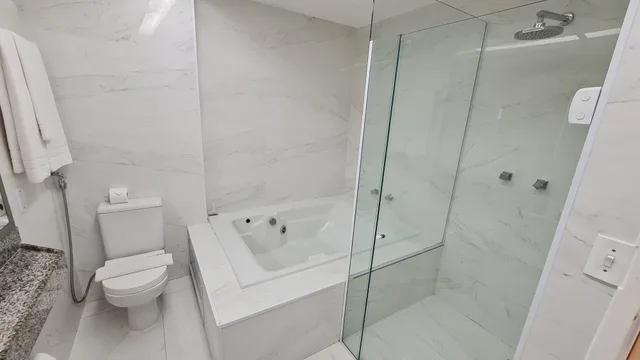 جناح رئاسي بسرير كوين بإطلالة على البحر، Brisamar Hotel 4/5