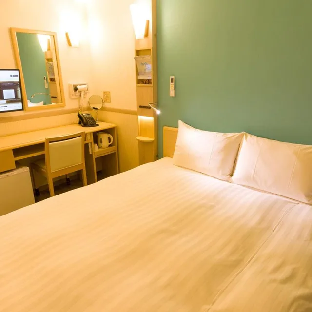 Room, Queen Bed, Smoking, Toyoko Inn Nara Oji eki Minamiguchi 5/10