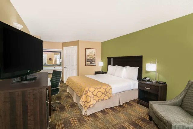 غرفة بسرير كينج، Baymont By Wyndham Prattville/Montgomery 2/7