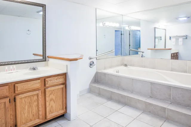 غرفة بسرير كينج، Ramada by Wyndham Mountain Home 9/9