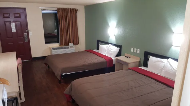 غرفة بسريرين مزدوجين للمدخنين، Mentor Home Inn & Suites 1/3
