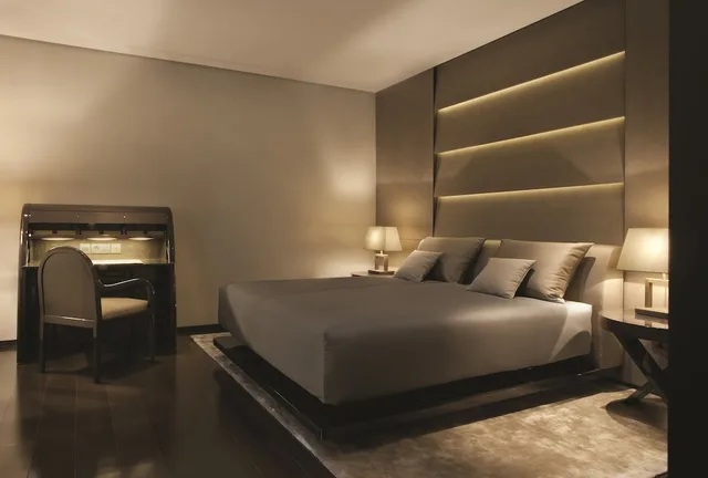 غرفة ديلوكس بسرير كينج، Armani Hotel Milano 1/2