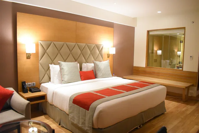 غرفة ديلوكس بسرير كينج، Ramada Darjeeling Gandhi Road 3/5
