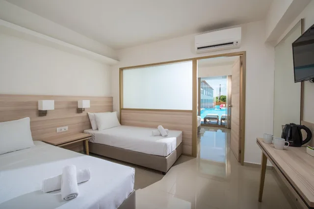 Swim Up, Family Suite, Single Bed، Gouves Waterpark Holiday Resort 1/7