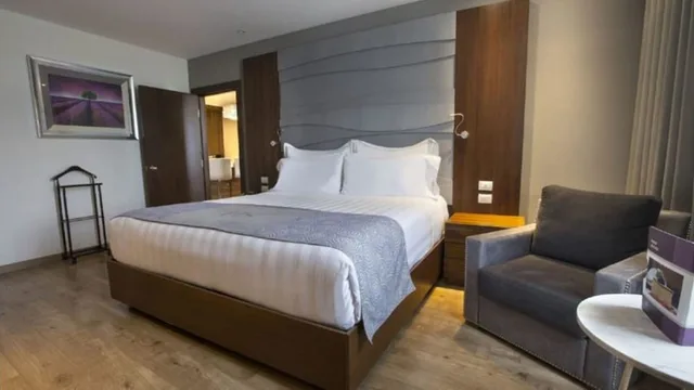 Tower, Junior Suite, Deluxe, King Bed، HS HOTSSON Hotel Silao 2/3