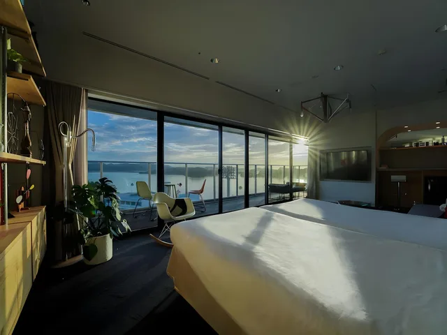 Studio, Suite, Ocean View, Corner, SETOUCHI KEIRIN HOTEL 10 by Onko Chishin 1/1