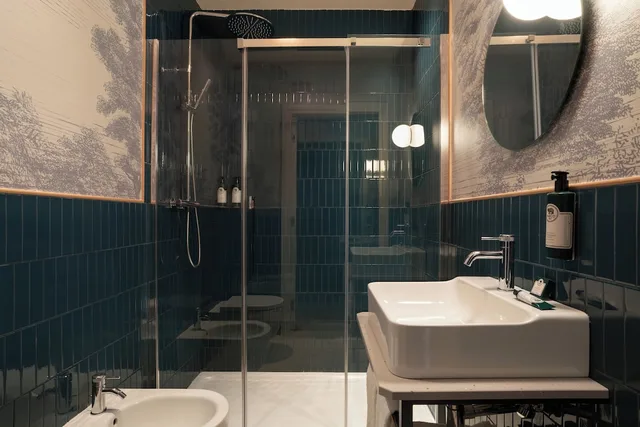 غرفة ديلوكس بسرير كينج بشرفة، Cloud 7 hotel Roma 4/5