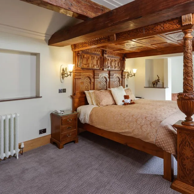 Room, Double Bed, The Saddleworth Hotel 2/2