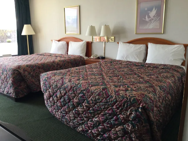 غرفة بسريرين مزدوجين للمدخنين، Sunset Inn Clarksville 2/4