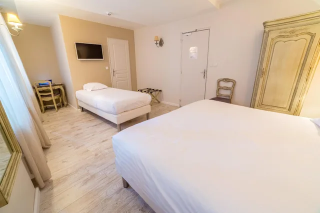 غرفة ثلاثية، Hotel the Originals Les Poemes de Chartres 1/10