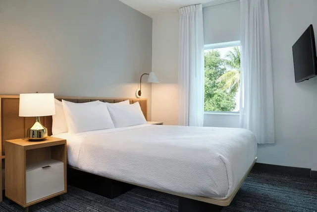 جناح بسرير كوين بغرفة نوم واحدة مع أريكة، Towneplace Suites by Marriott Ft Lauderdale West 1/4
