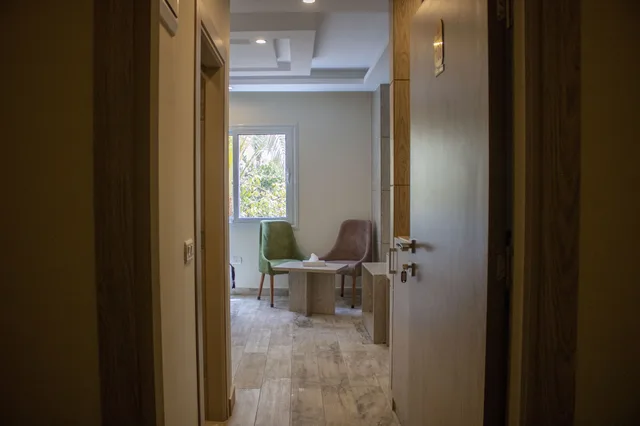 غرفة بسرير كينج بإطلالة على الحديقة، Nine Pyramids View Hotel 4/4